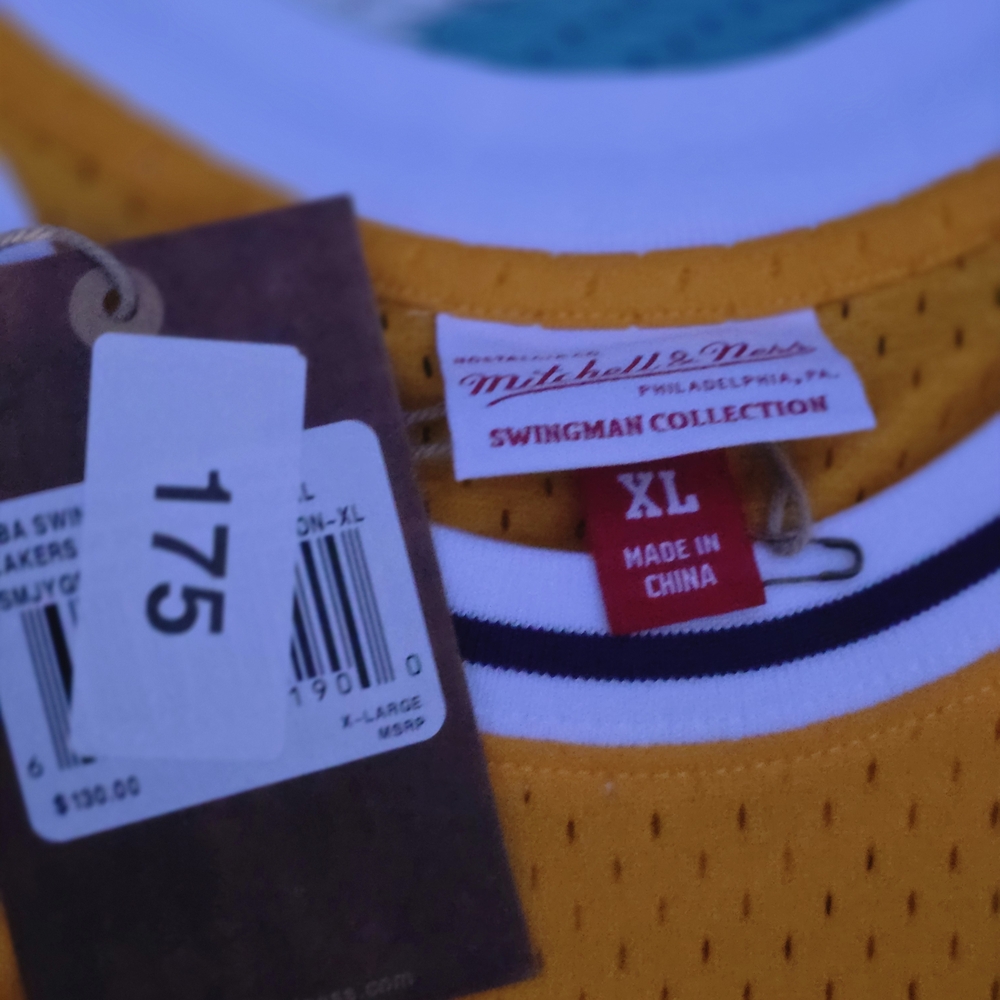 Shaquille O'neal Mitchell & Ness Gold Jersey NWT XL